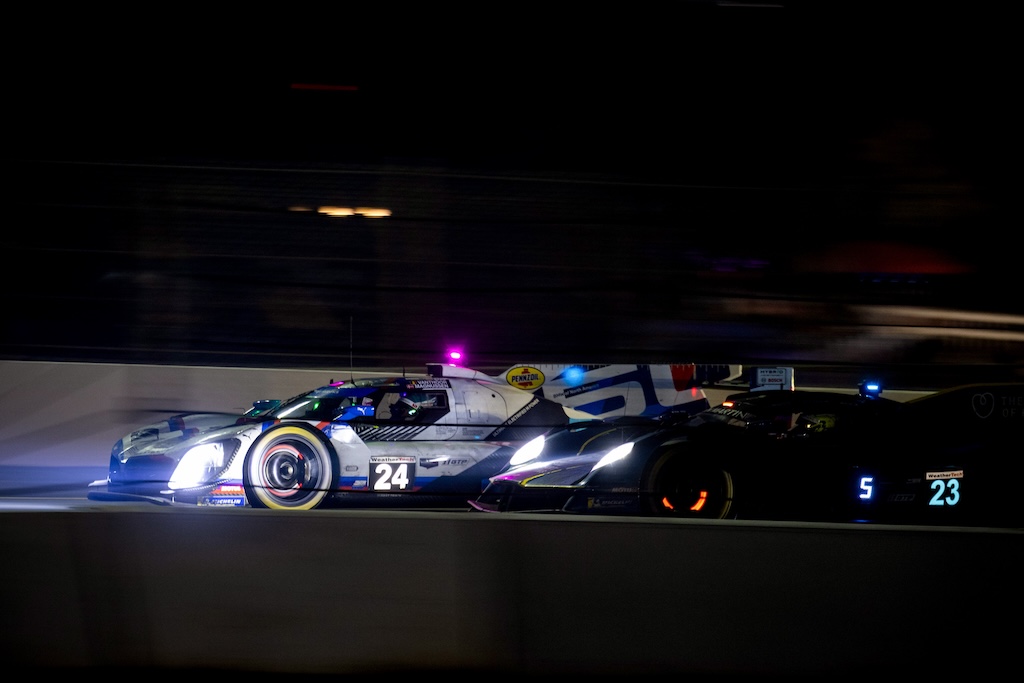 Kevin Magnussen ramt af sort uheld kort før mål. 
(Foto: BMW M Motorsport)